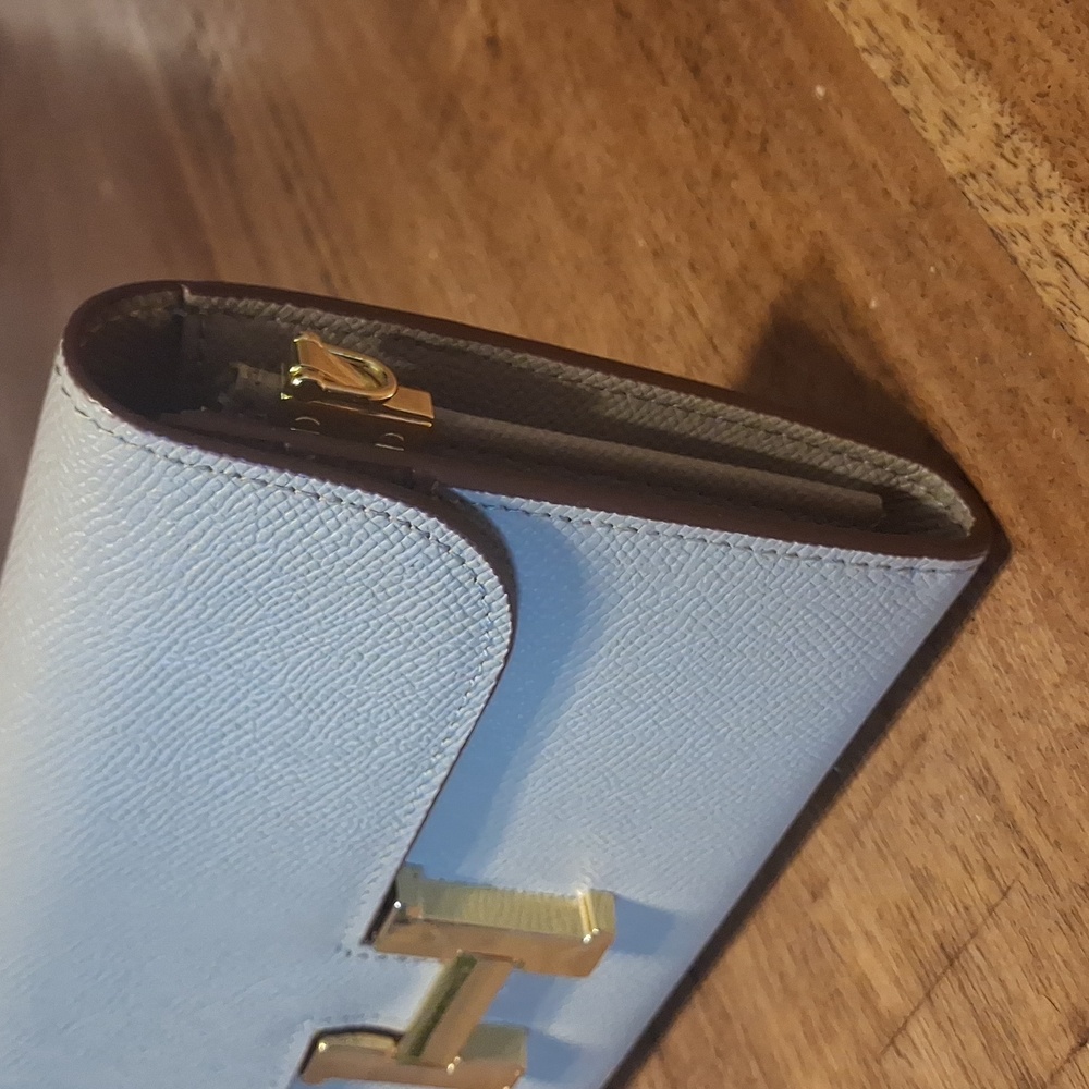 Constance Wallet in Light Gray with Gold Hardware - Picture 2 of 11